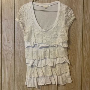 White lace and ruffle shirt size medium